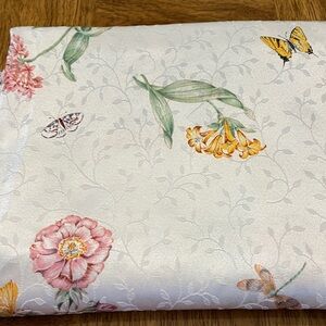 New Tablecloth 60x102. Rectangle